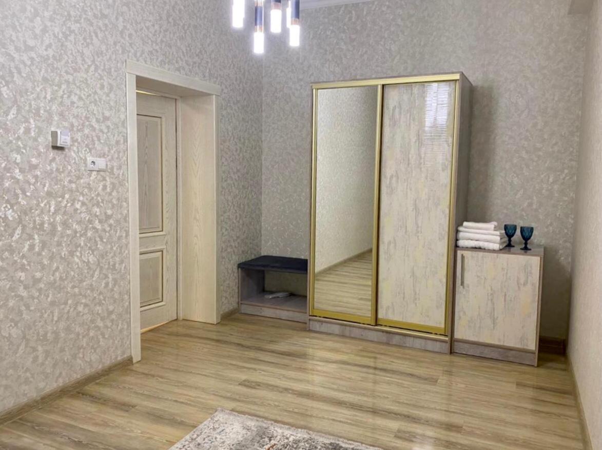 Golden Ray Hotel Turkistan エクステリア 写真